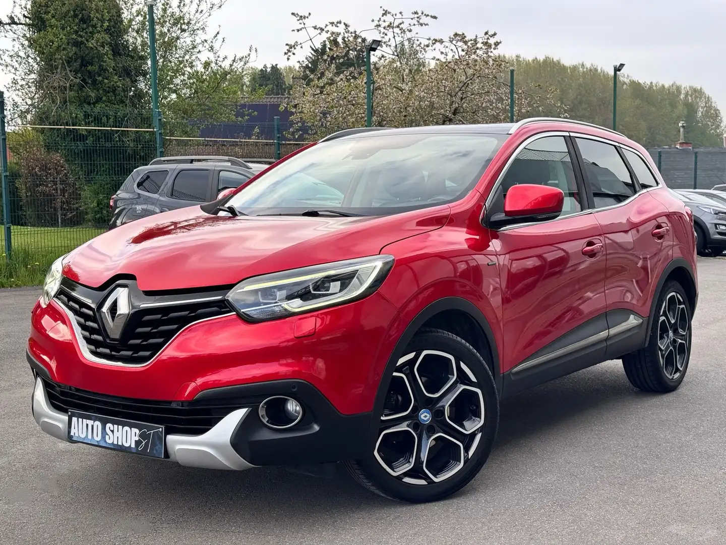 Renault Kadjar 🟩1.3 ESSENCE 140CV - S EDITION GPS CAMERA Rot - 2