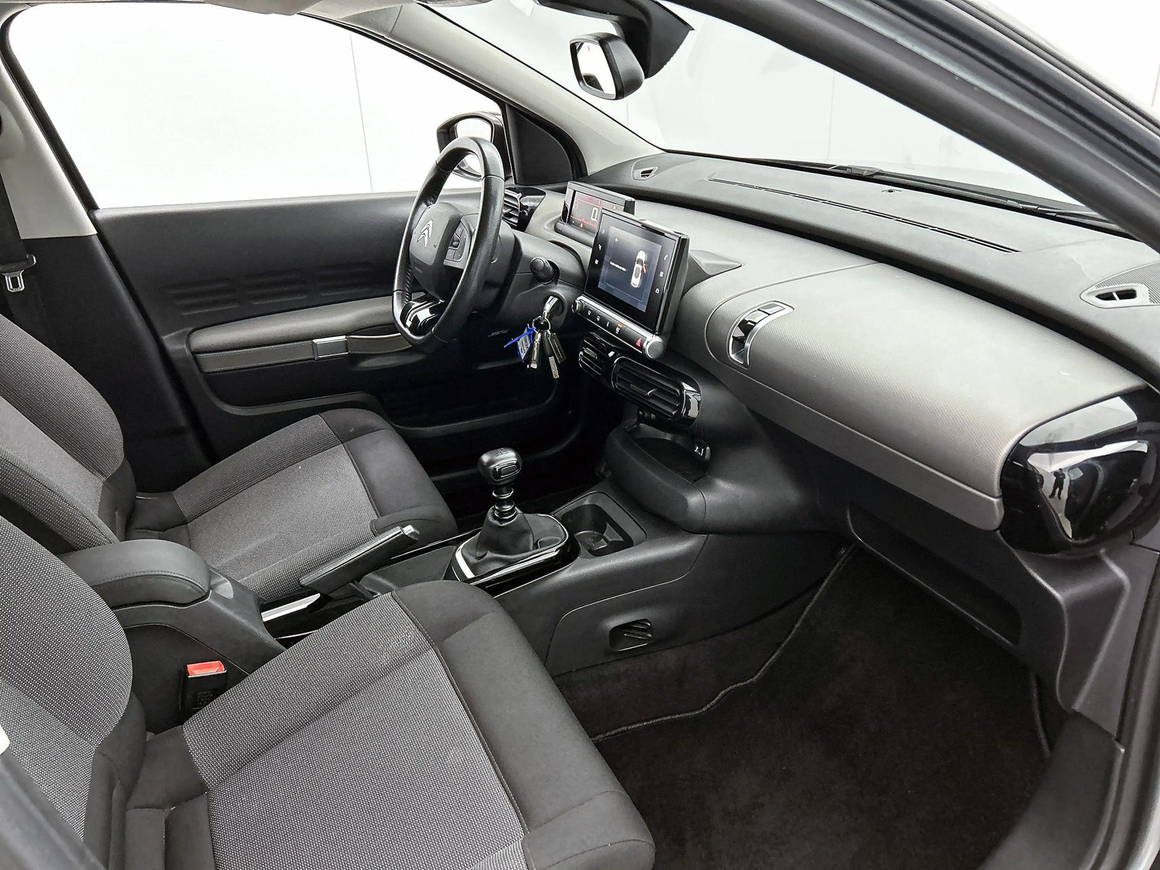 Citroen C4 Cactus 1.2 PureTech Business — photo 14