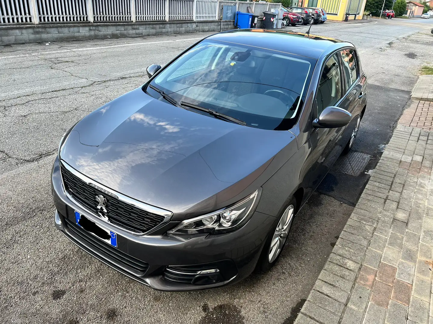 Peugeot 308 5p 1.5 bluehdi Allure s&s 130cv - 1
