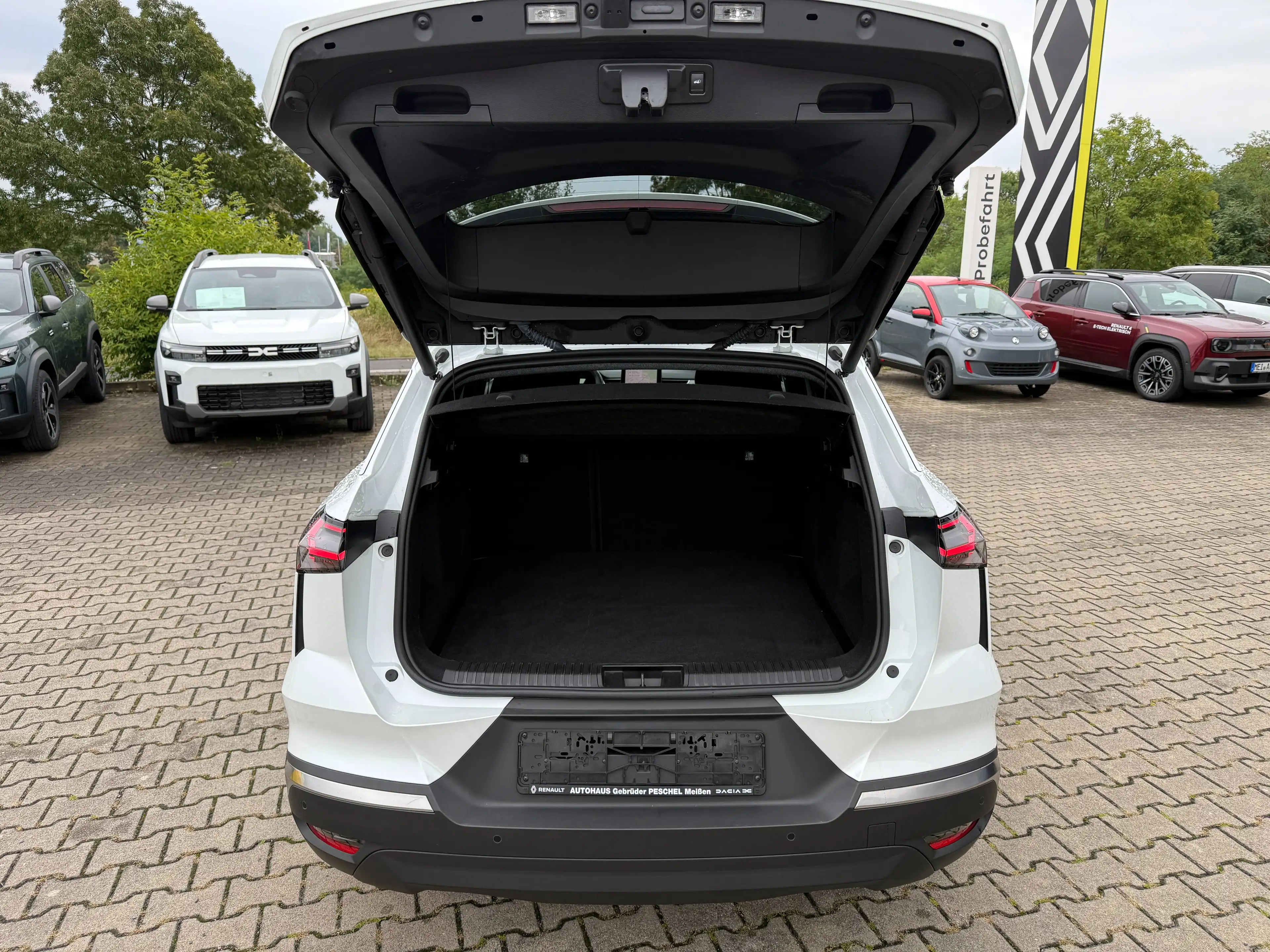 Renault Symbioz 145 E-Tech Full Hybrid Techno — photo 6