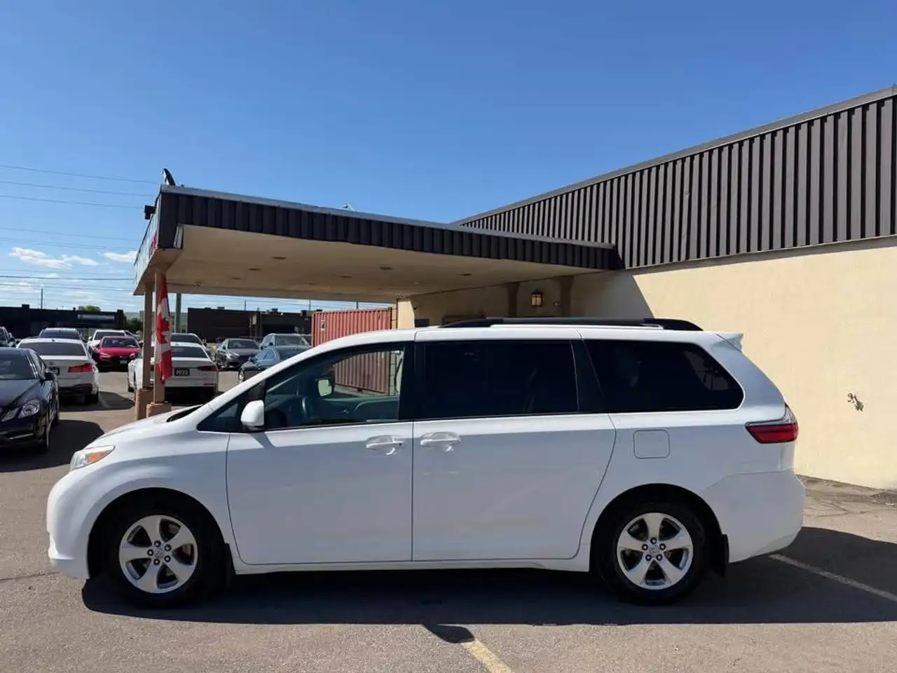 Toyota Sienna photo Toyota Sienna