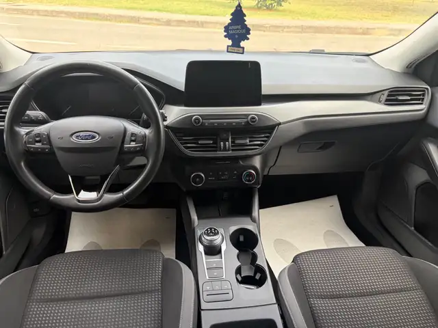 Ford Focus view 8