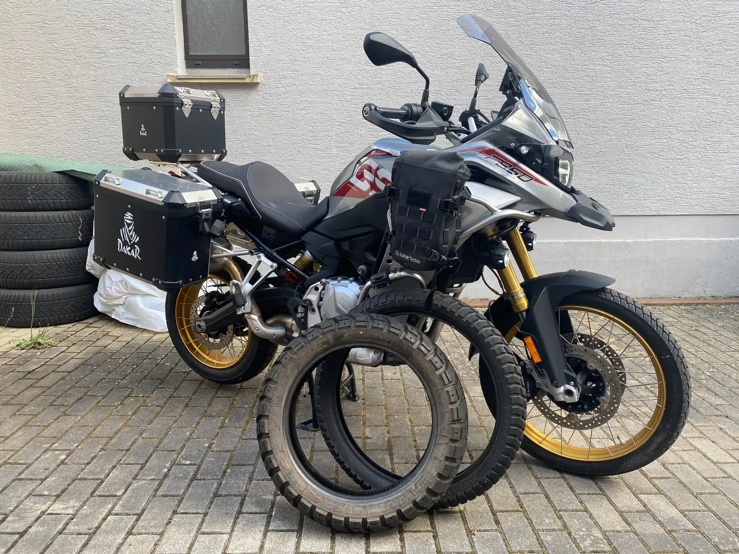 BMW F 850 GS Adventure mit BMW Kofferset Silver - 2