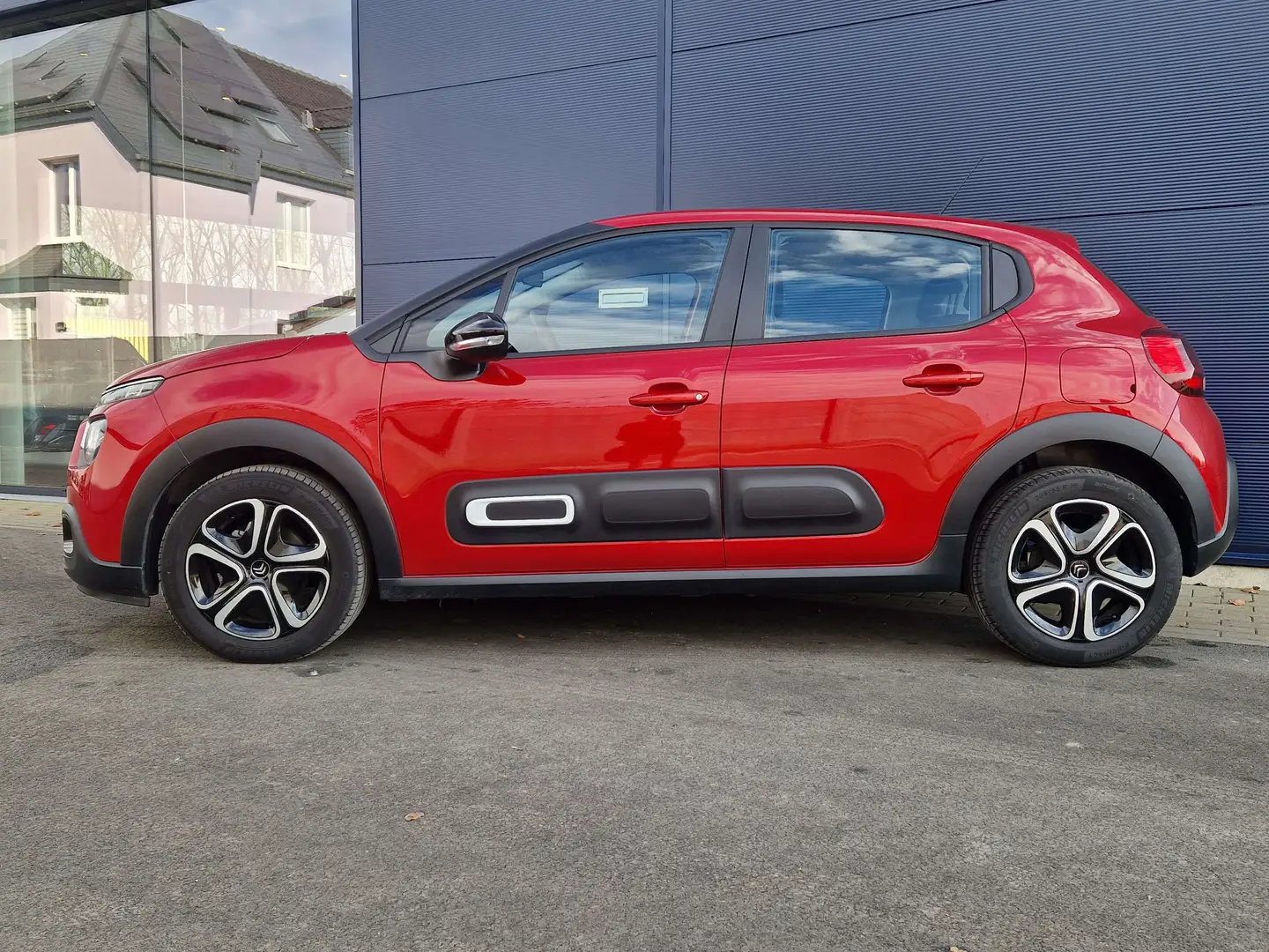 Citroen C3 1.2ess Shine Rosso - 2