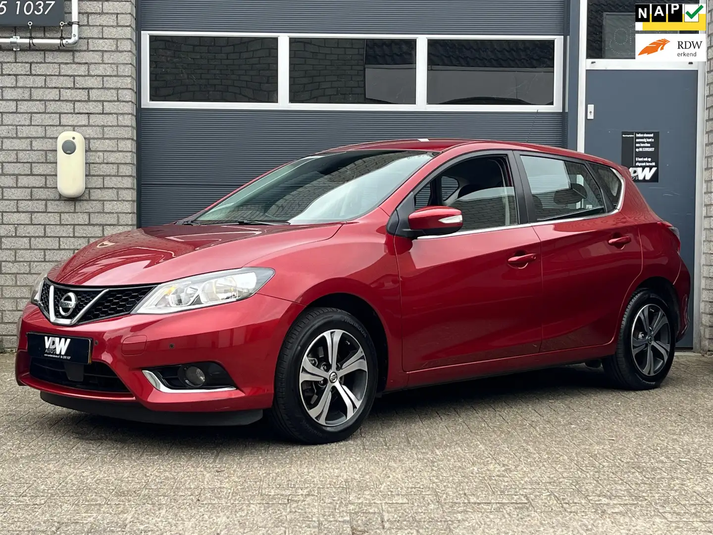 Nissan Pulsar 1.2 DIG-T Acenta NL auto dealer onderh Červená - 1