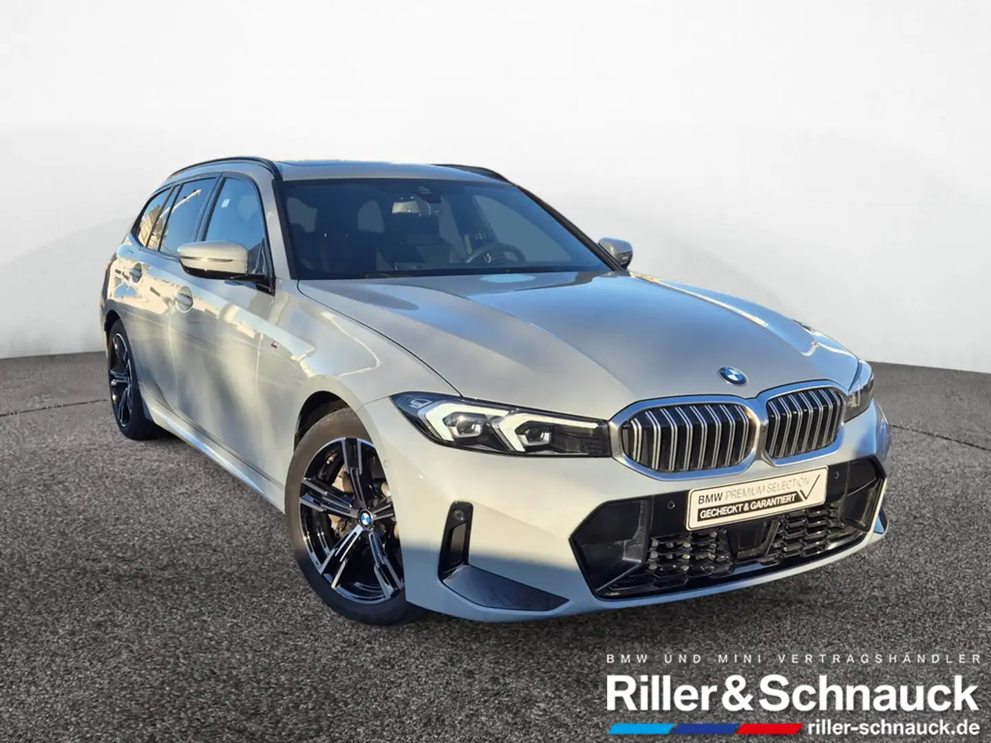 BMW 330 i Touring xDrive M Sport AHK+PANO+HUD+360° Grau - 2