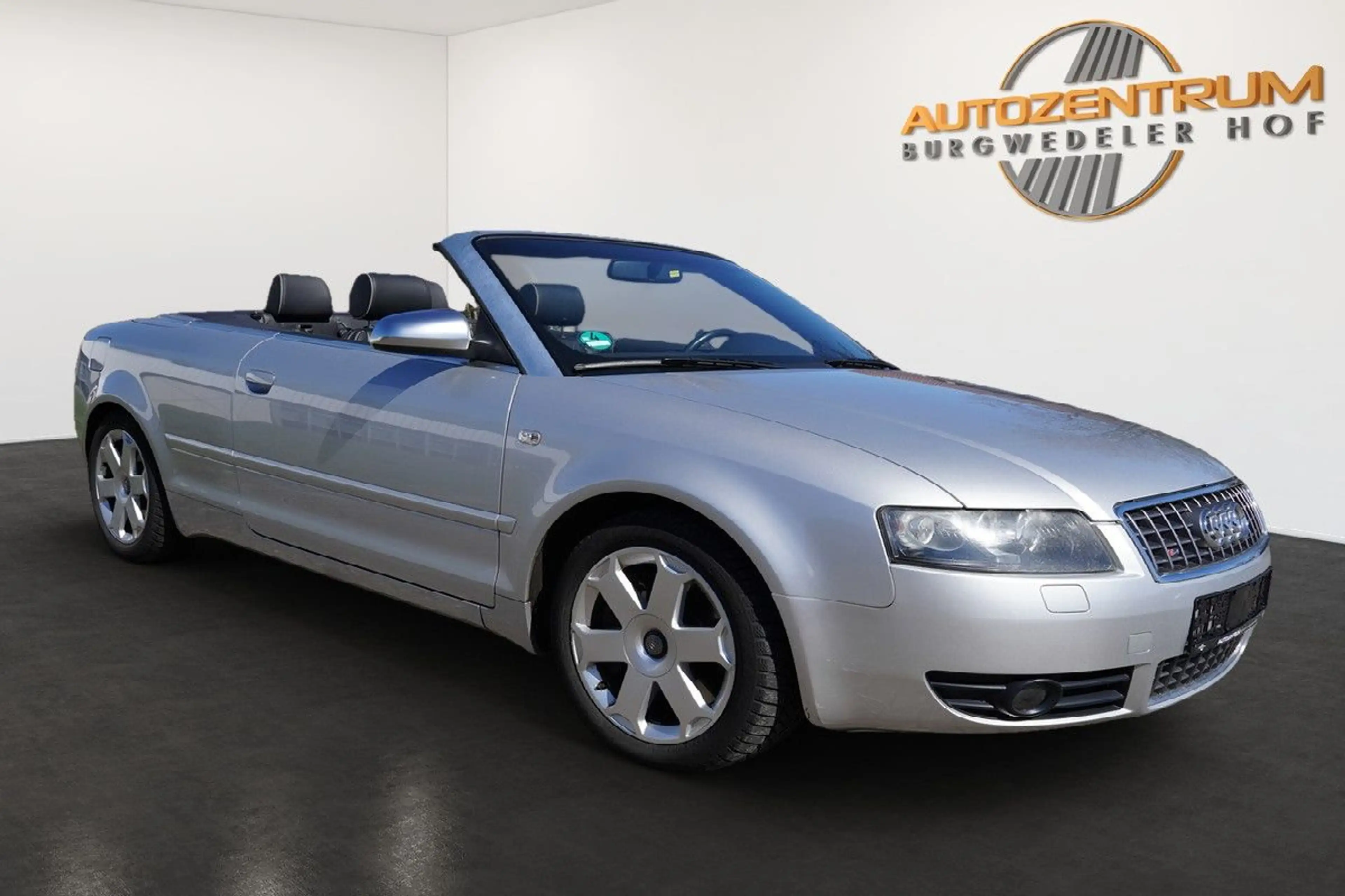 Audi S4 Cabrio 4.2 V8 quattro Automatik-Leder-Bose — photo 3