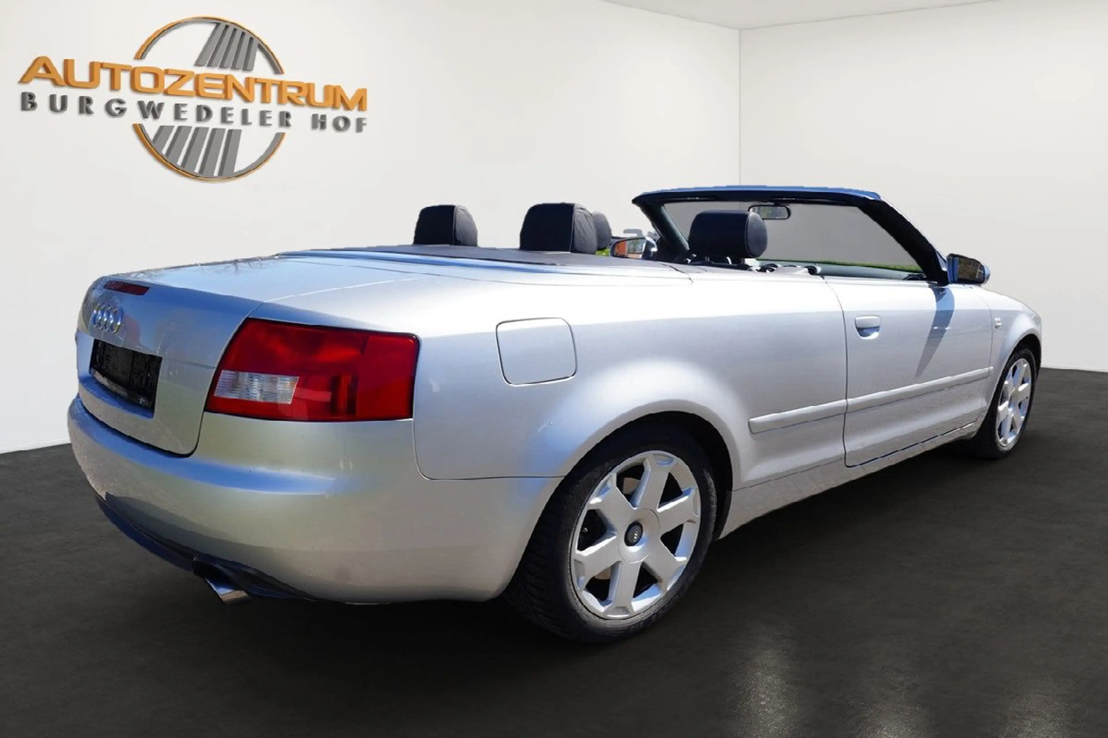 Audi S4 Cabrio 4.2 V8 quattro Automatik-Leder-Bose — photo 4