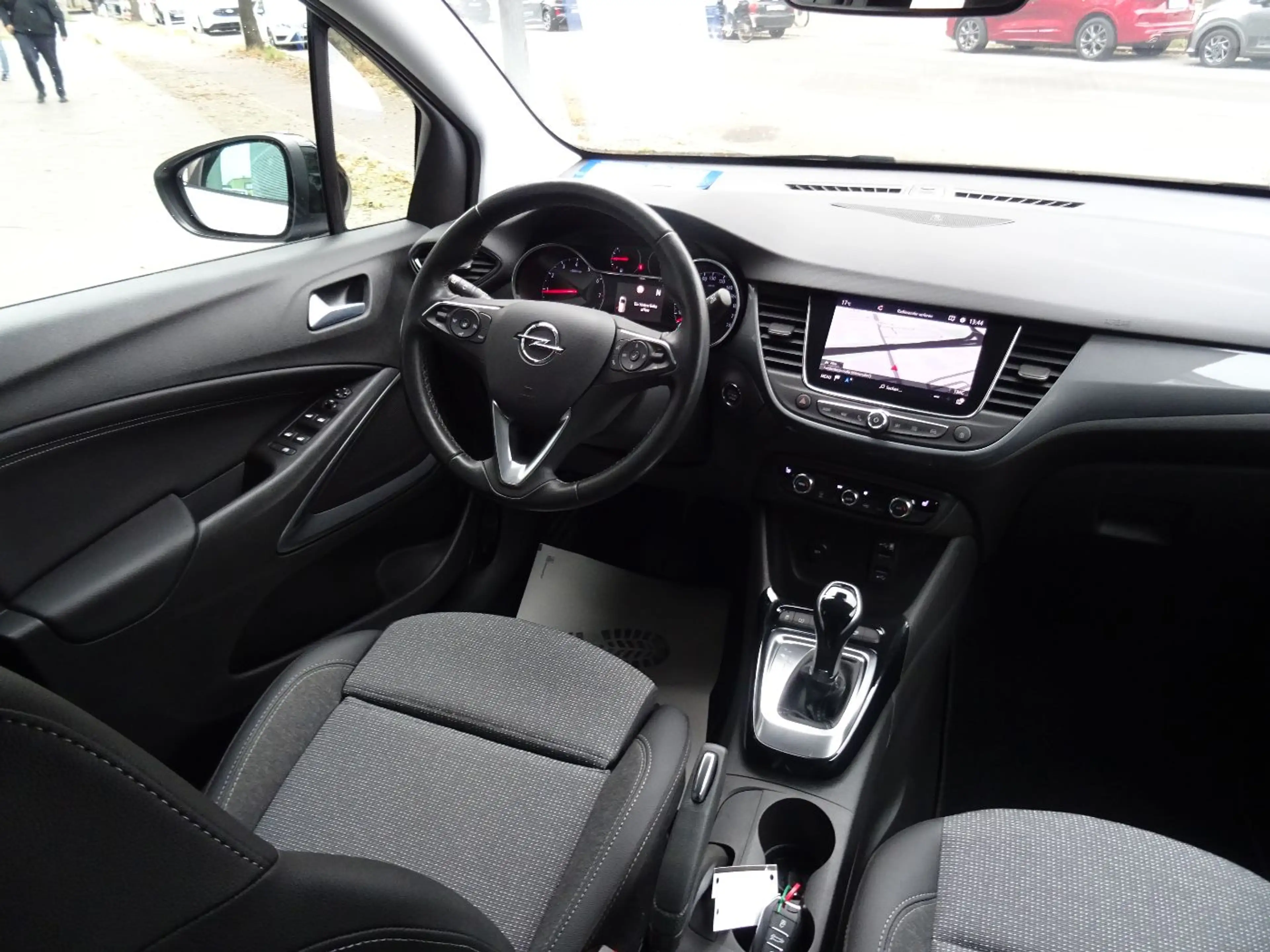 Opel Crossland Elegance LED KeyLess LM — photo 9