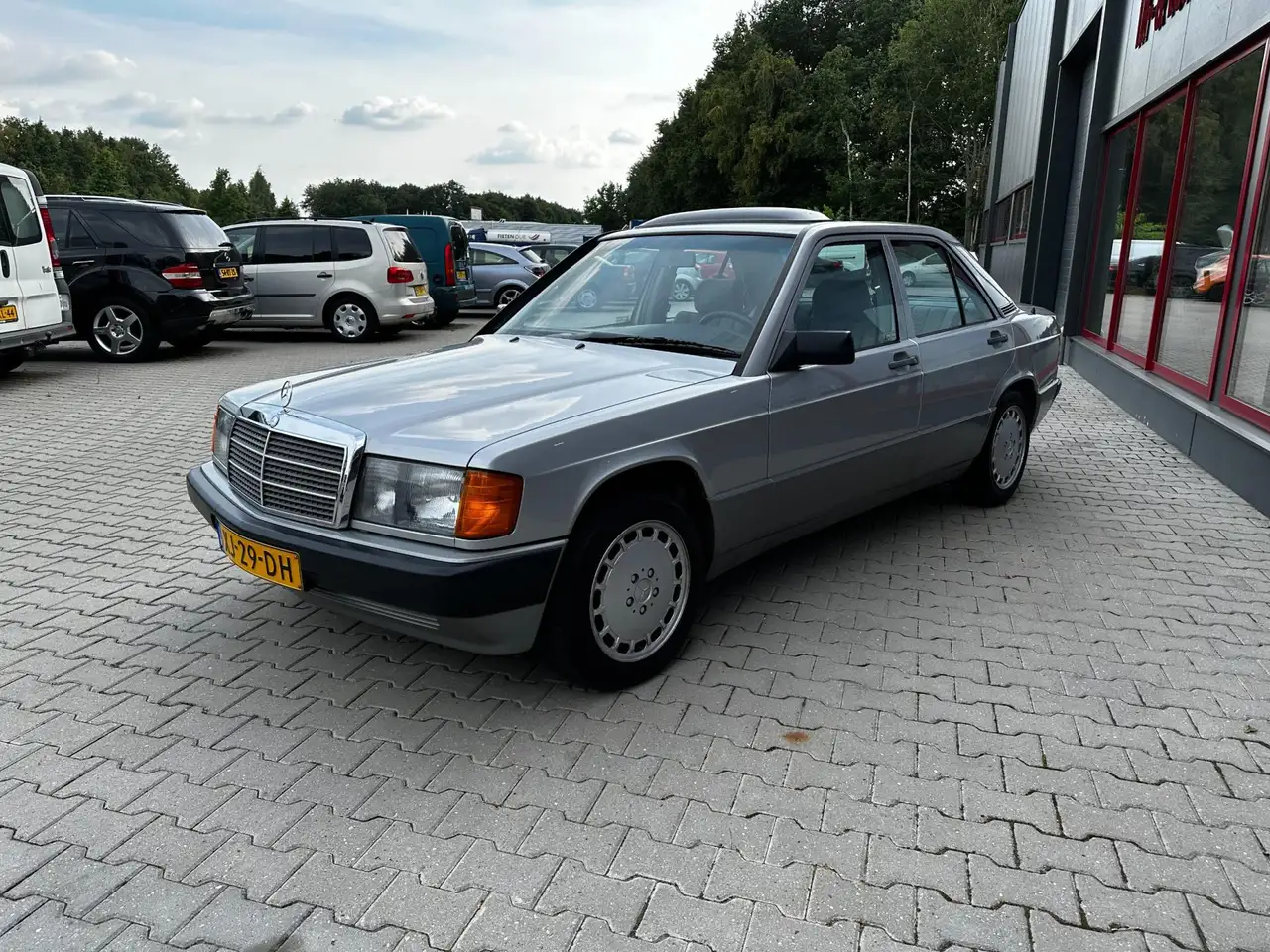 Mercedes-Benz 190 2.0 / UNIEKE AUTO / ORIGINEEL NL / NAP / SCHUIFDAK, foto 3