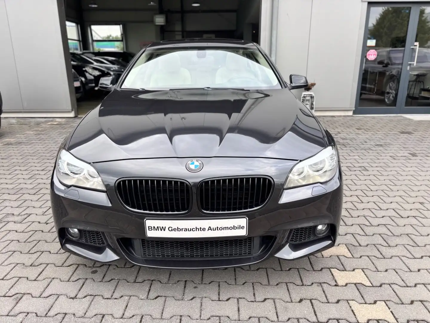 BMW 535 i xDrive M-Sport Autom./Navi+Camera/S.Dach Grey - 2