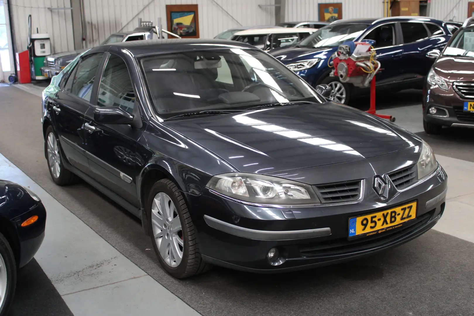Renault Laguna 2.0-16V Tech Line Airco, Cruise control, Navi, Iso Grigio - 2