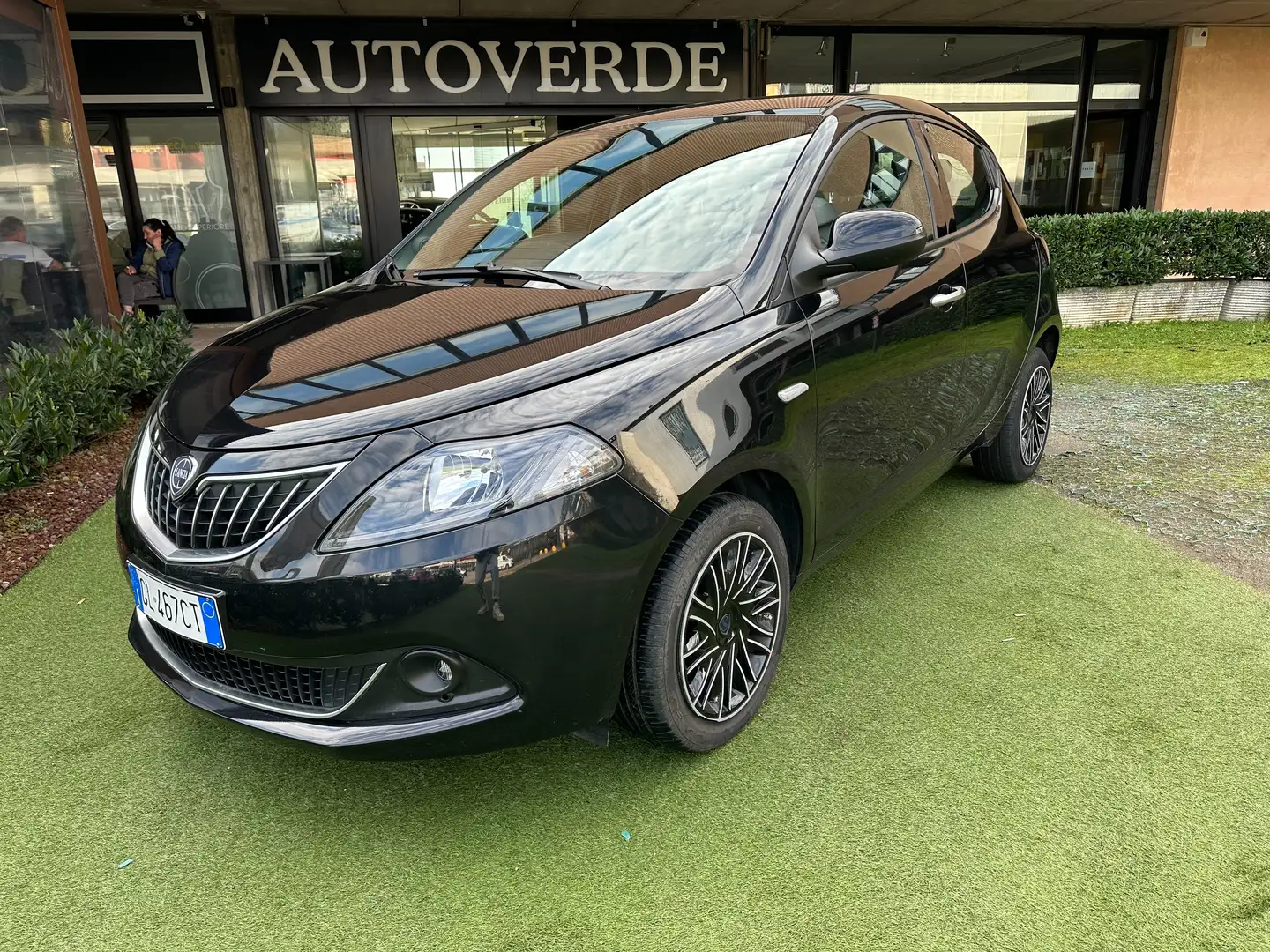 Lancia Ypsilon 1.0 firefly Hybrid Gold UNIPROP OK NEOPATENTATI Nero - 1