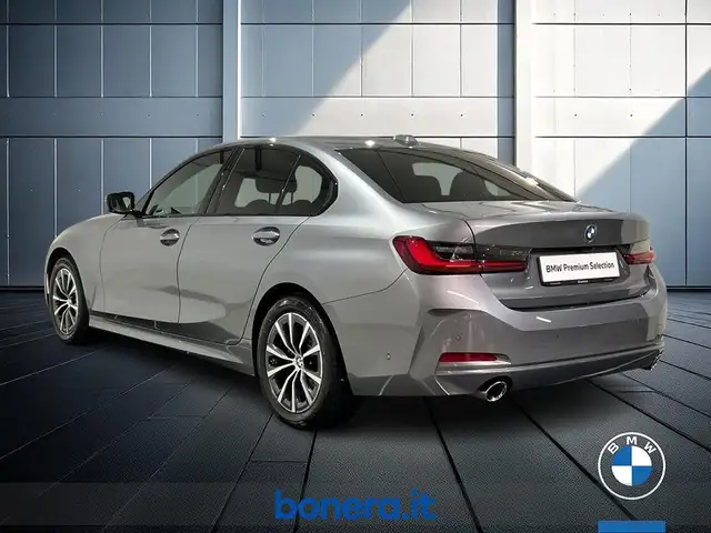 BMW 3 Series view 8