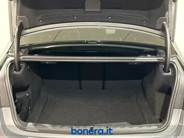 BMW 3 Series view 13