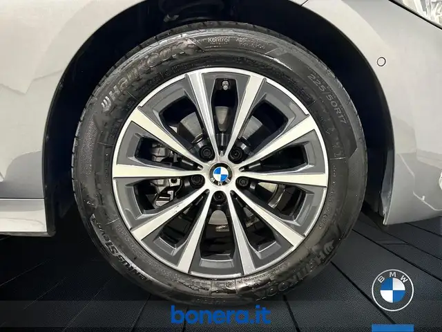 BMW 3 Series view 12