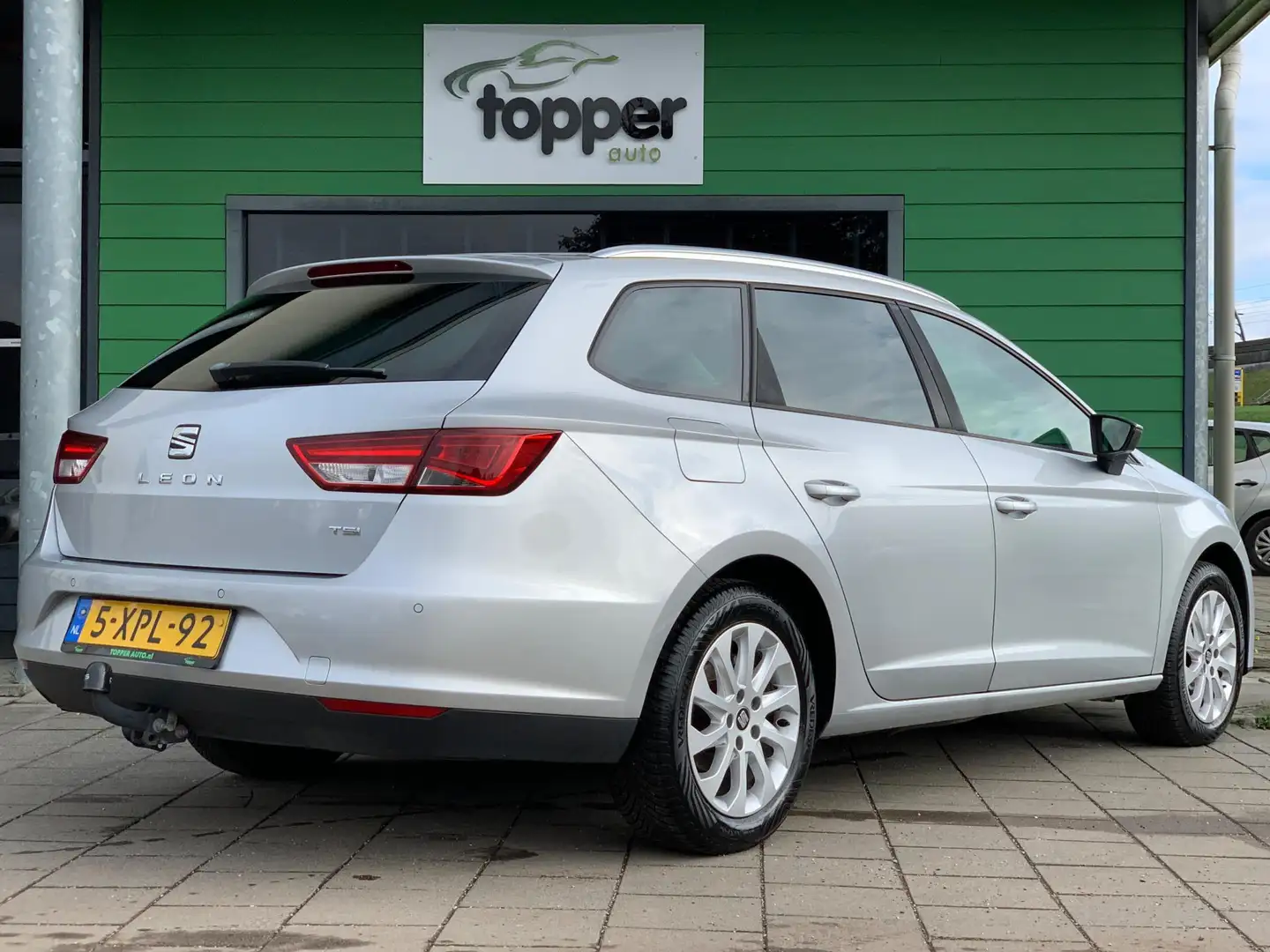 SEAT Leon ST 1.2 TSI Style Business | Navigatie | Cruise Con Gris - 2