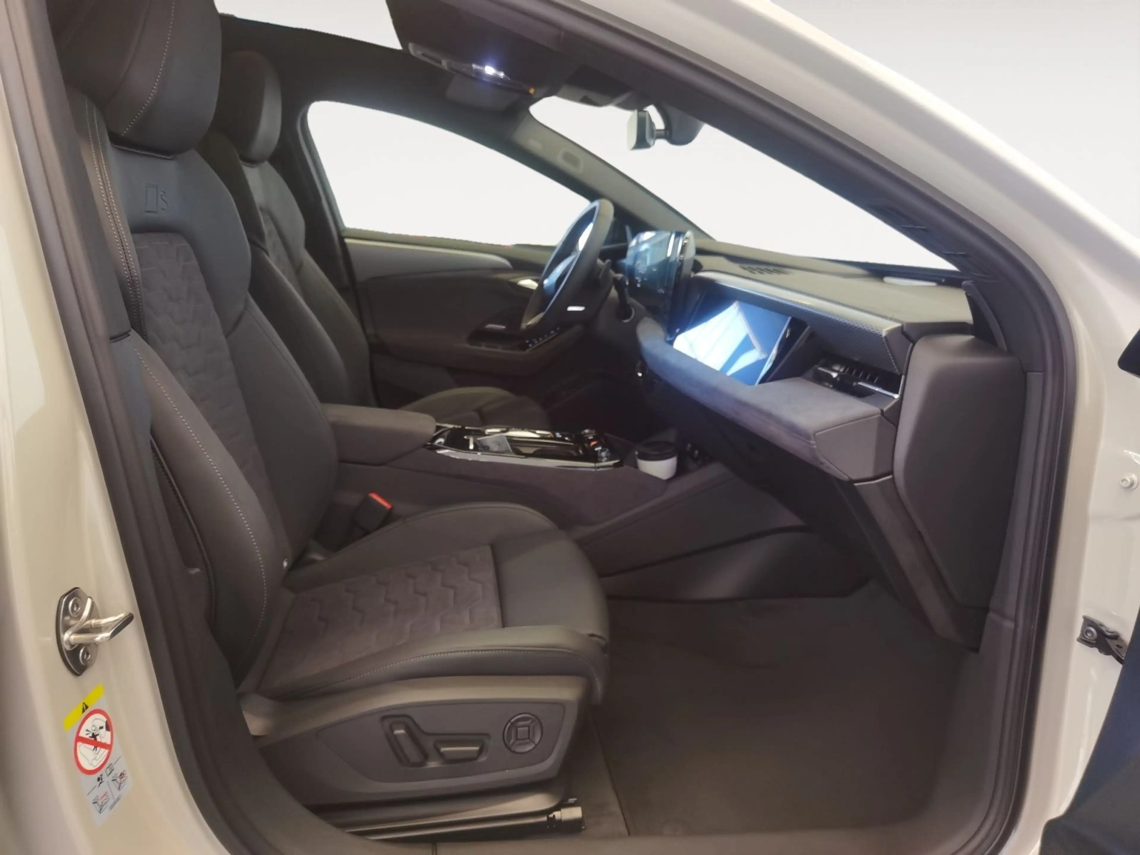 Audi A6 e-tron A6 e-tron Avant S line business performance AHK — photo 15