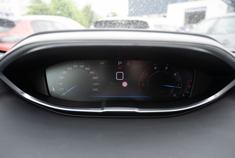 Peugeot 5008 Allure Pack BlueHDi 130 EAT8 *GW-TOP-DEAL* — photo 12