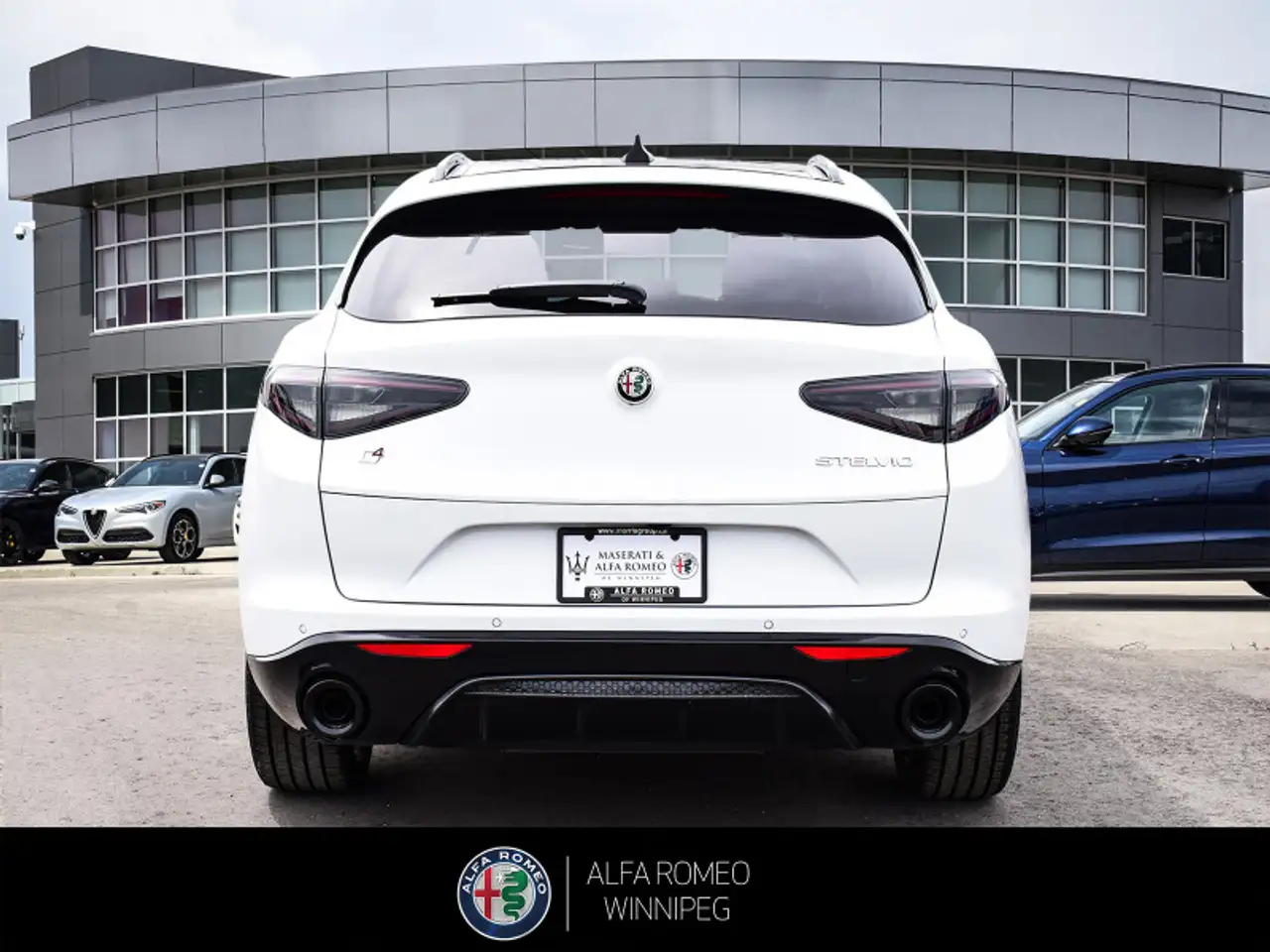 Alfa Romeo Stelvio снимка Alfa Romeo Stelvio
