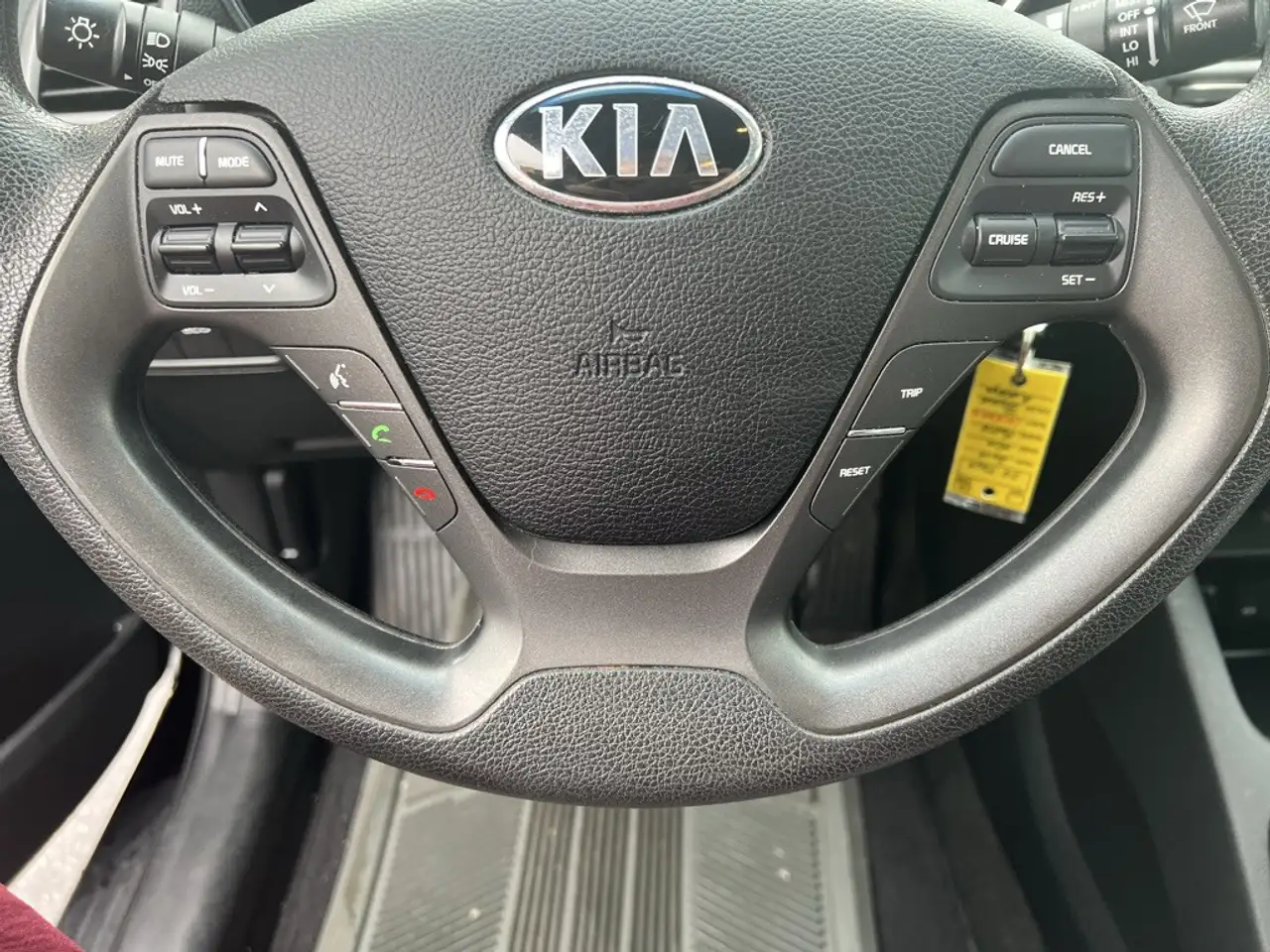 Kia Forte снимка Kia Forte