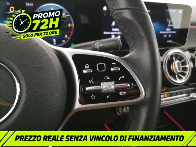 Mercedes-Benz GLB view 27