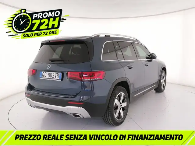 Mercedes-Benz GLB view 2