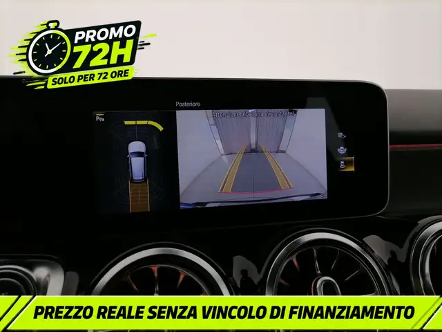 Mercedes-Benz GLB view 17