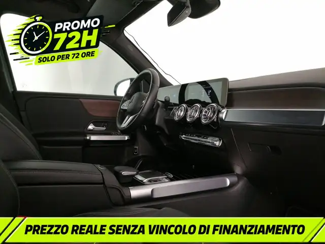 Mercedes-Benz GLB view 7