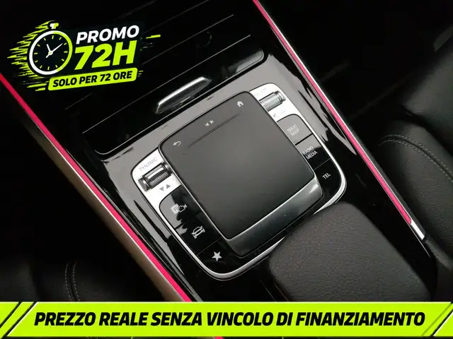 Mercedes-Benz GLB view 23