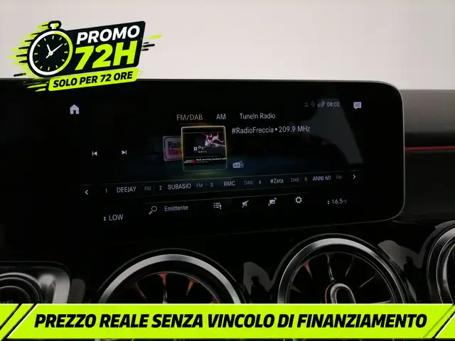 Mercedes-Benz GLB view 18