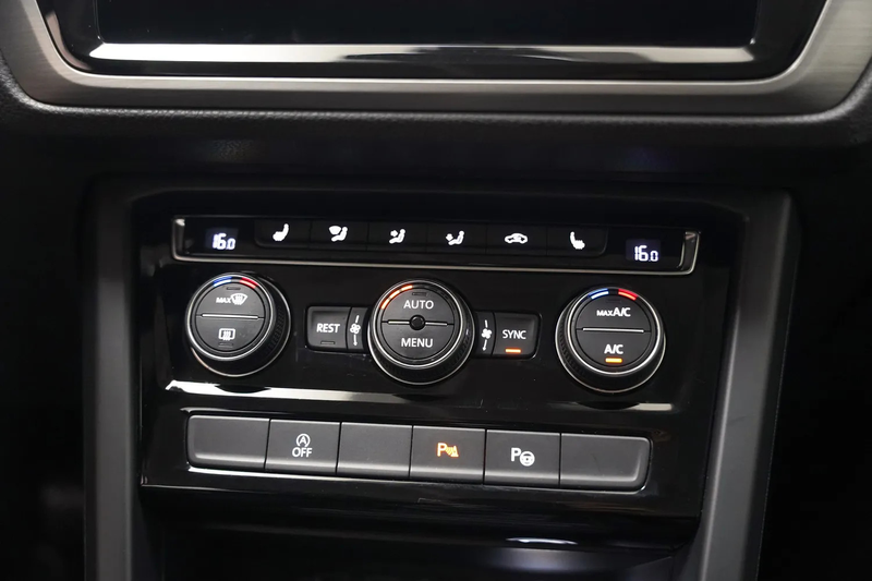 Volkswagen Touran 1.5 TSI Highline Business [ Adapt.cruise Camera Na — photo 8