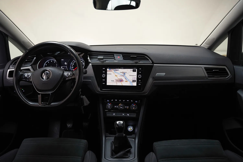 Volkswagen Touran 1.5 TSI Highline Business [ Adapt.cruise Camera Na — photo 4