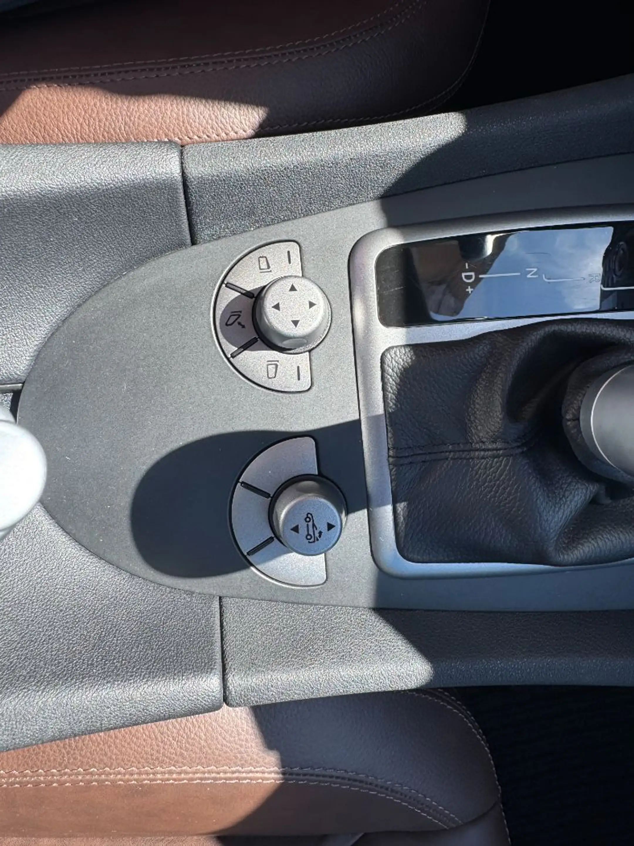 Mercedes-Benz SLK 350 Roadster AMG-Line — photo 24