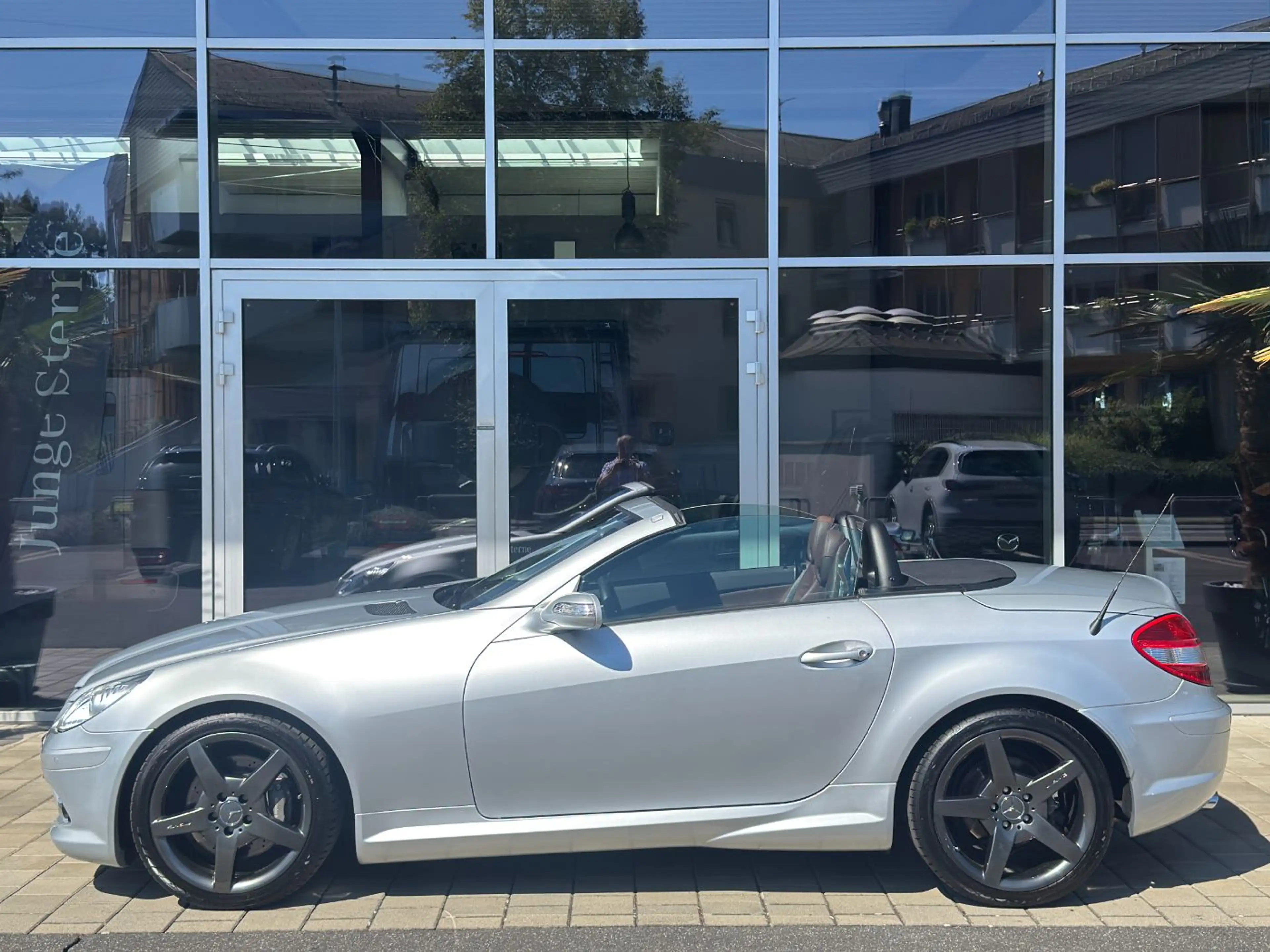 Mercedes-Benz SLK 350 Roadster AMG-Line — photo 3