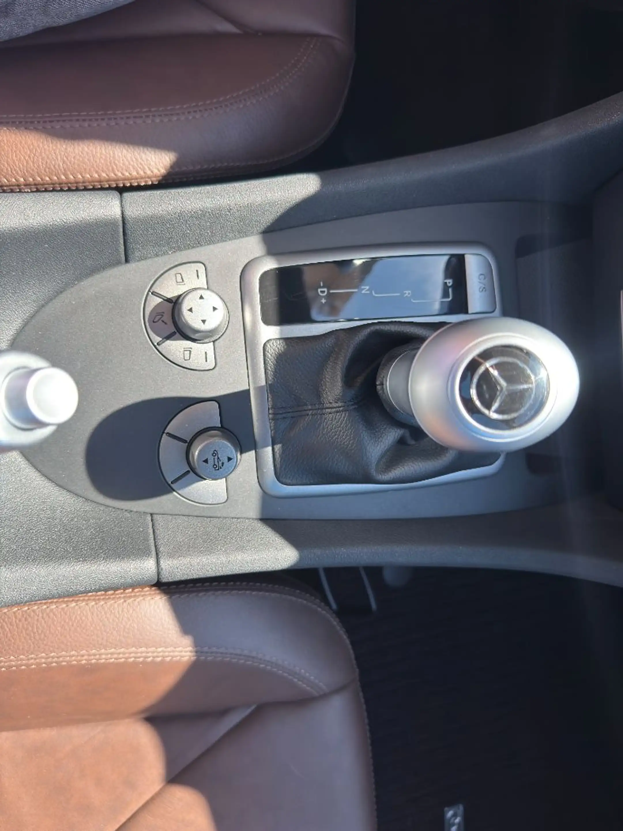 Mercedes-Benz SLK 350 Roadster AMG-Line — photo 25