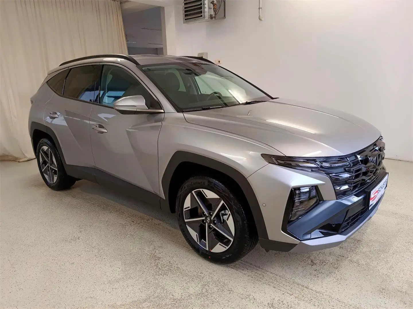 Hyundai TUCSON Tucson NX4 GO Plus 1,6 T-GDi HEV 2WD AT t6hu1-PP1 Silber - 1