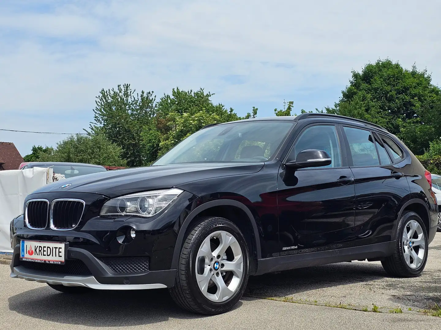 BMW X1 sDrive16d Österreich Paket Österreich-Paket Schwarz - 2