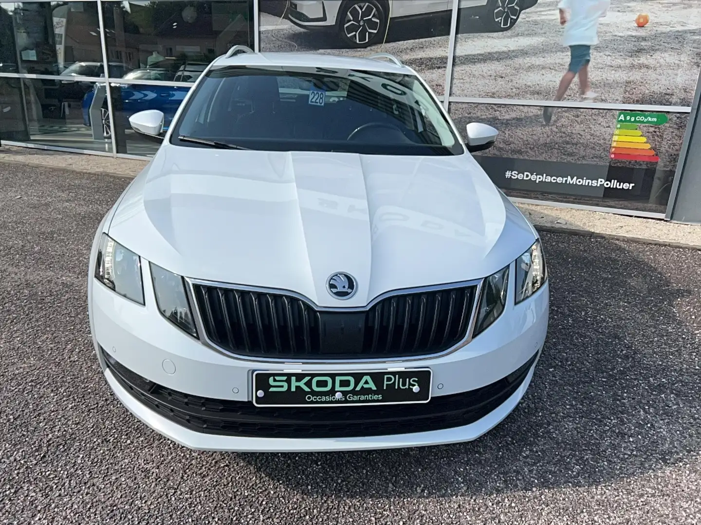 Skoda Octavia OCTAVIA COMBI 2.0 TDI 150CV DSG7 Blanc - 1