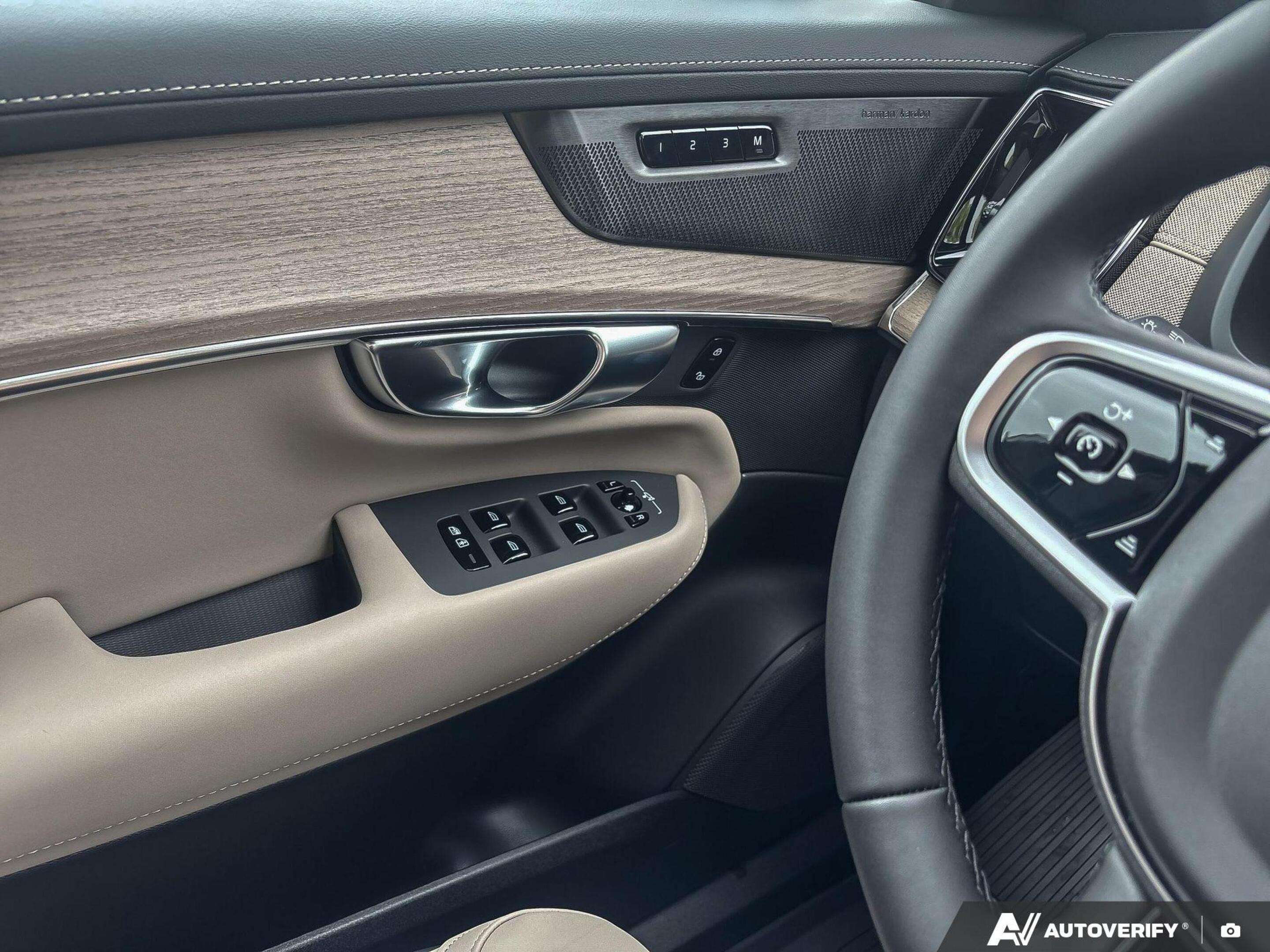 2026 Volvo XC90 Plus Dark Theme DEMO MODEL SPECIAL - $6,000 OFF! thumb 18
