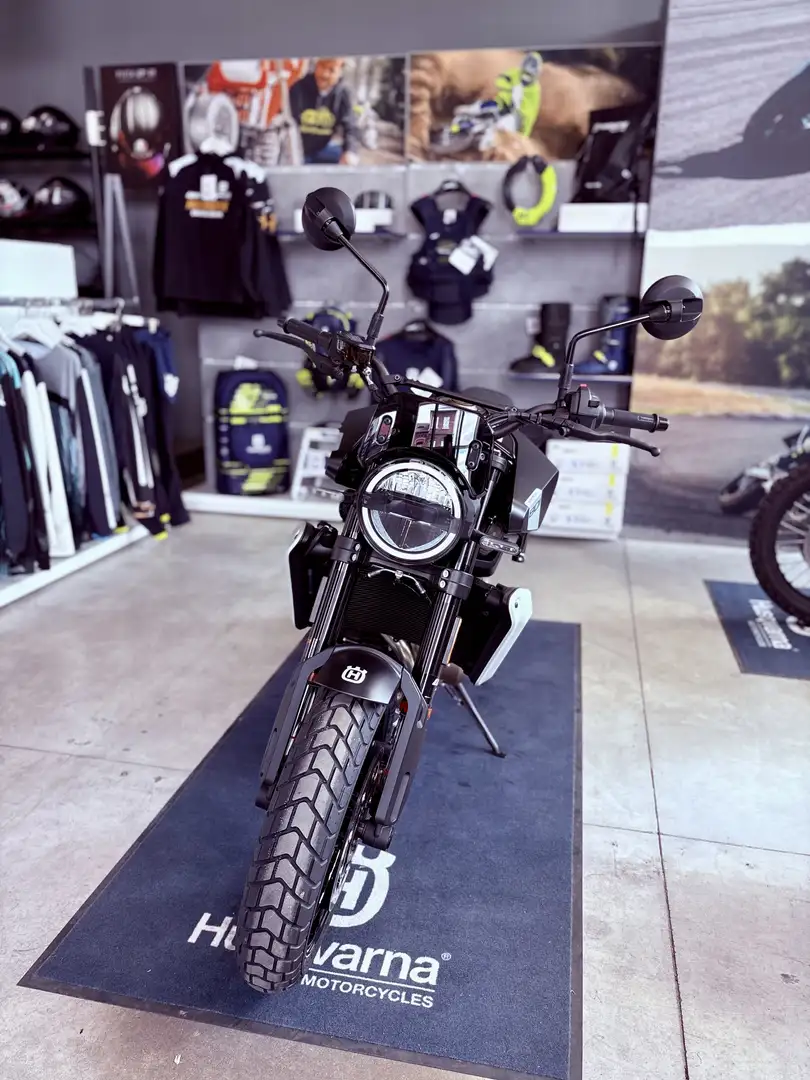 Husqvarna Svartpilen 801 - neuve Promo !! Gris - 2