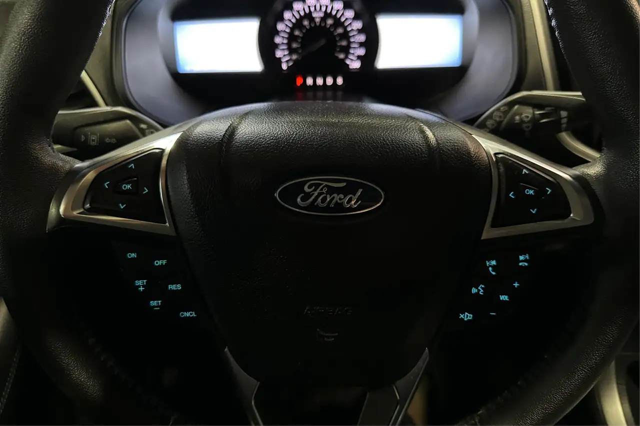 Ford Edge photo Ford Edge