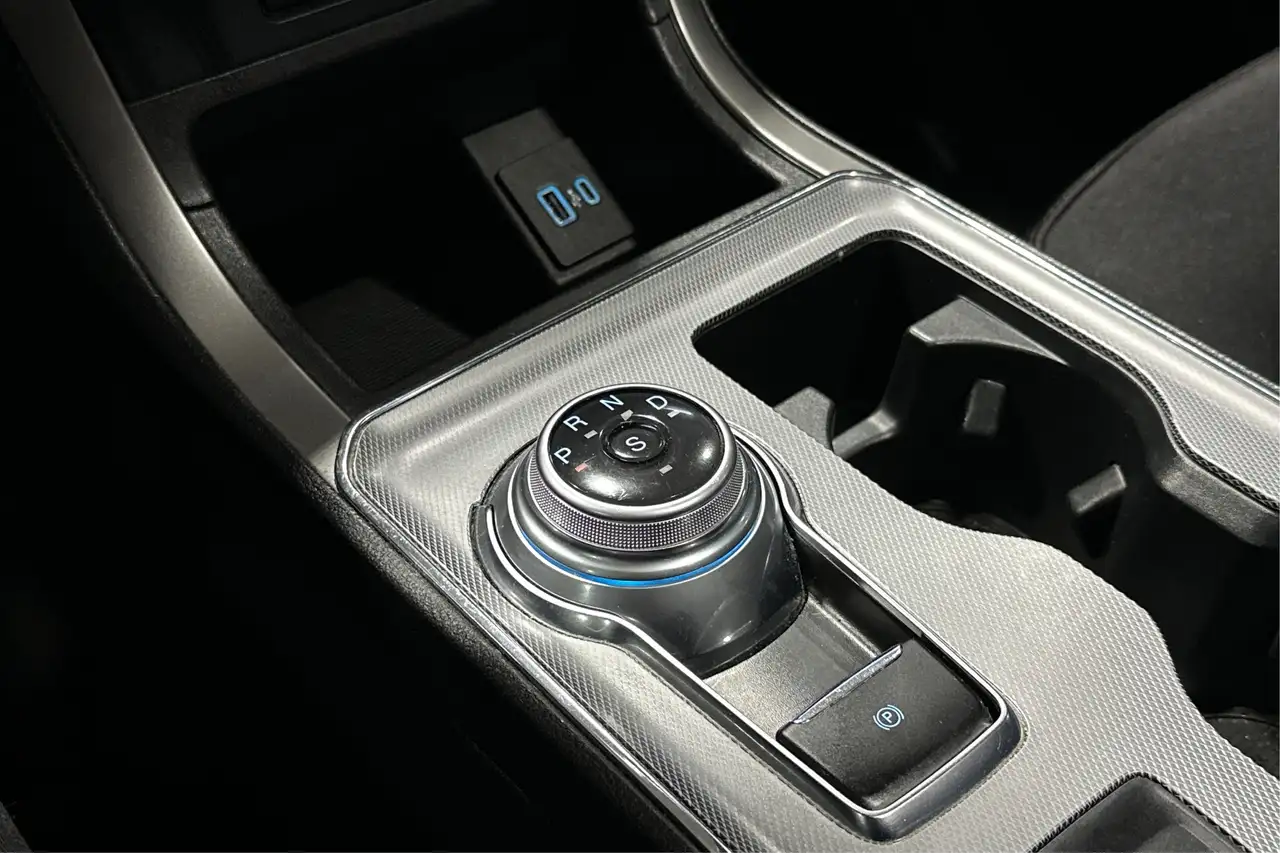 Ford Edge photo Ford Edge