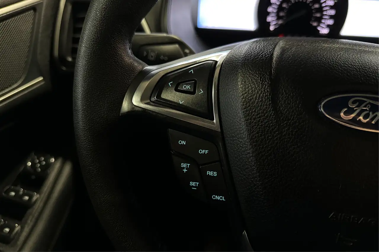 Ford Edge photo Ford Edge