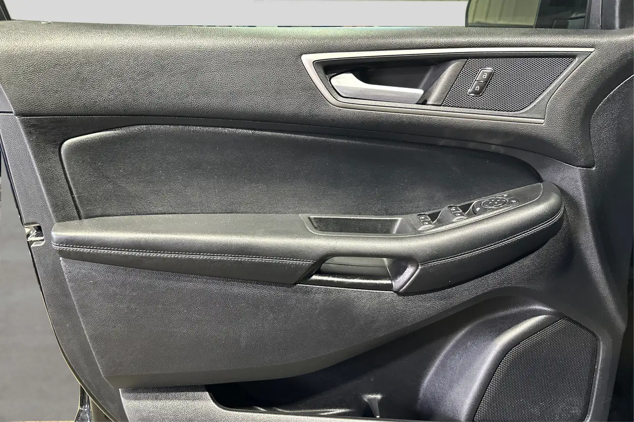Ford Edge photo Ford Edge