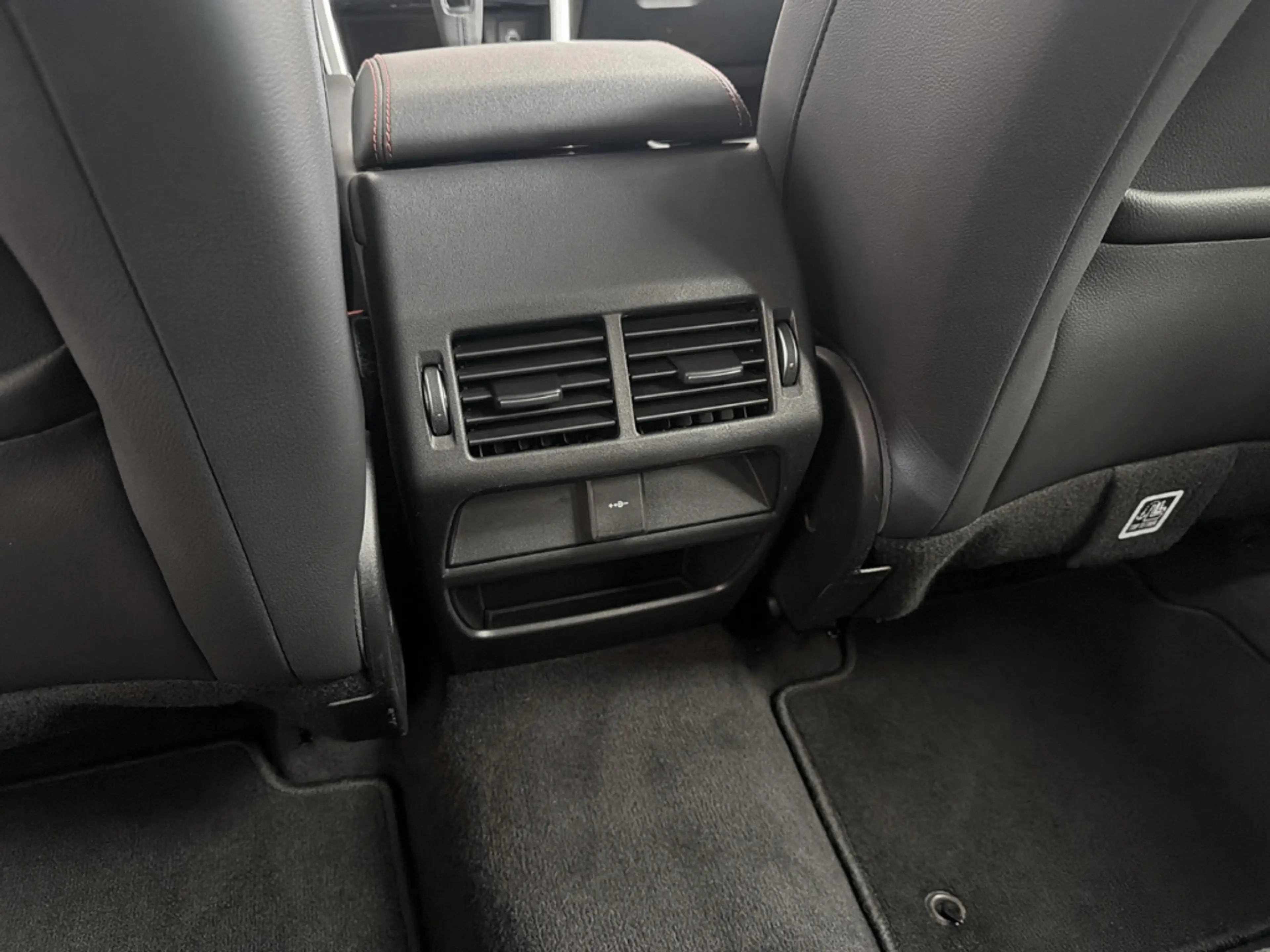 Land Rover Discovery Sport R-Dynamic AWD Disco. D200 R-Dyn. SE — photo 15
