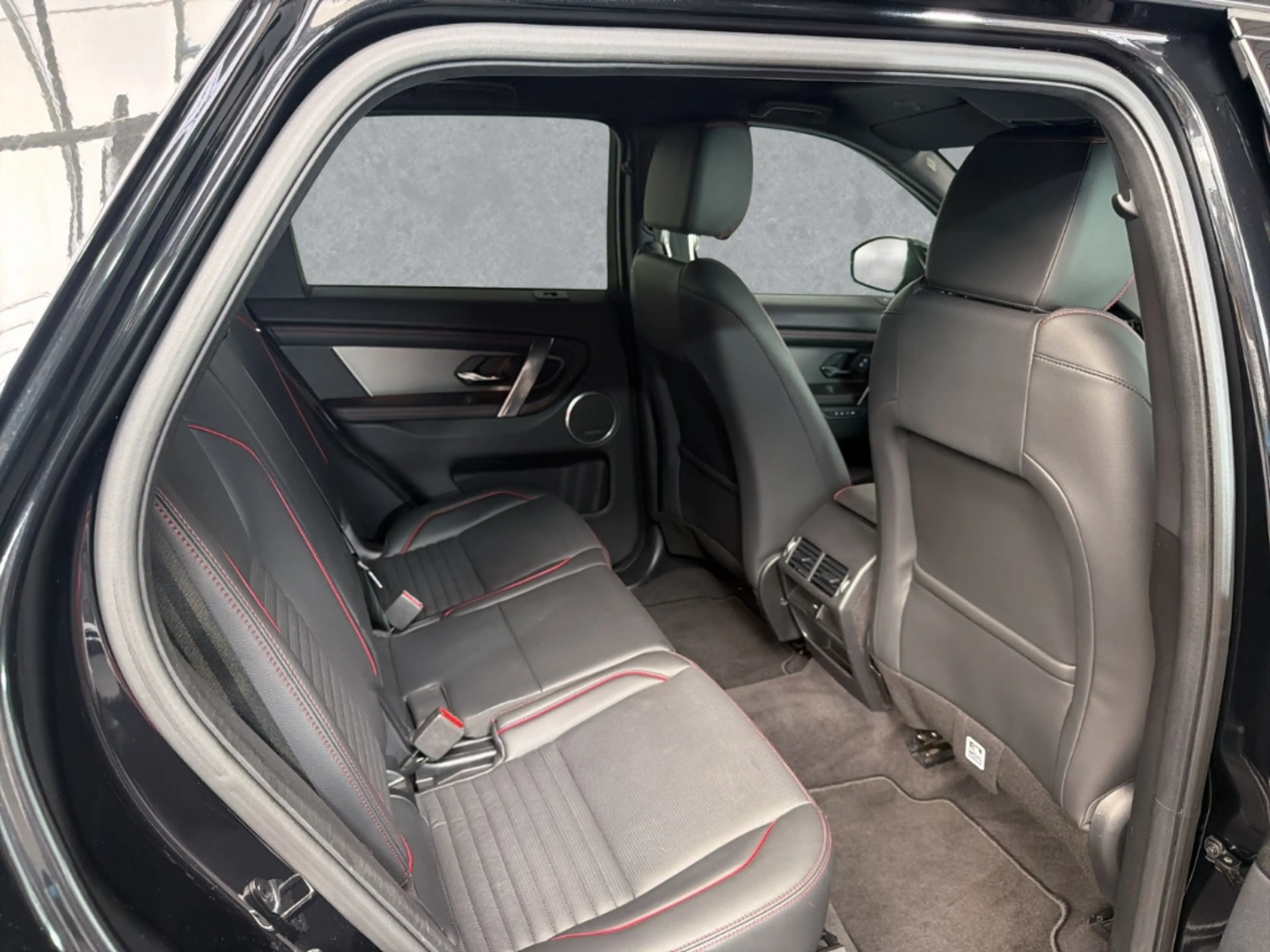 Land Rover Discovery Sport R-Dynamic AWD Disco. D200 R-Dyn. SE — photo 5