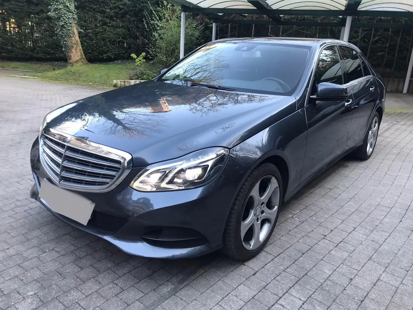 Mercedes-Benz E 200 Grijs - 2