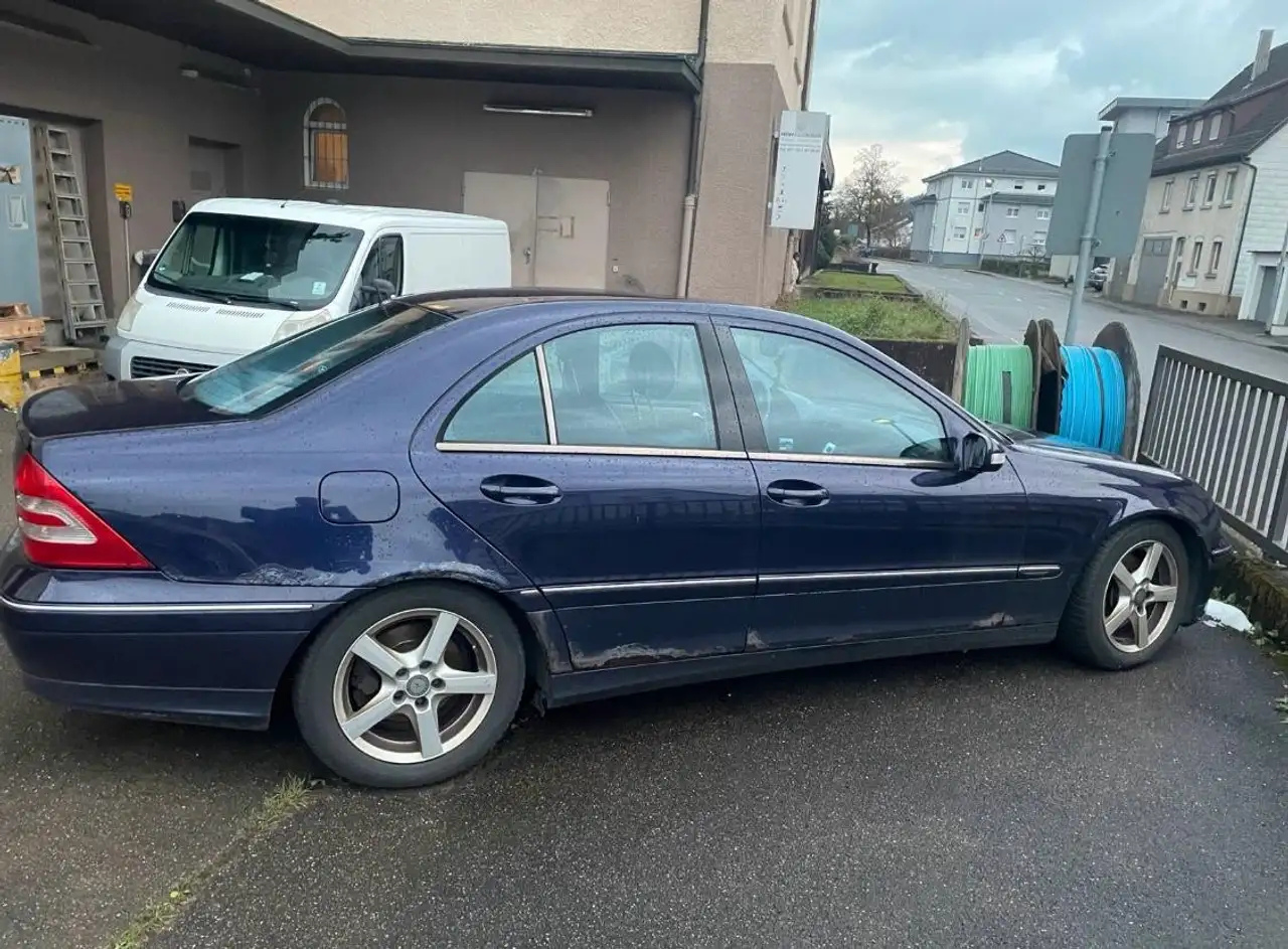Mercedes-Benz C 320, foto 2