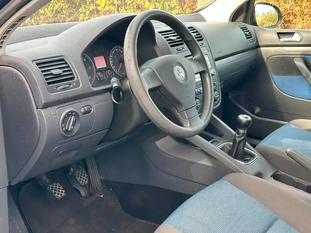 Volkswagen Golf view 10